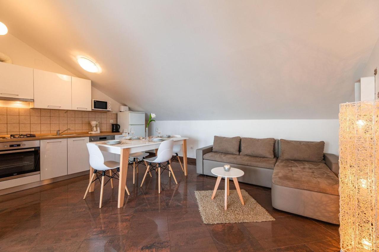 Apartments Jasna Crikvenica Ngoại thất bức ảnh
